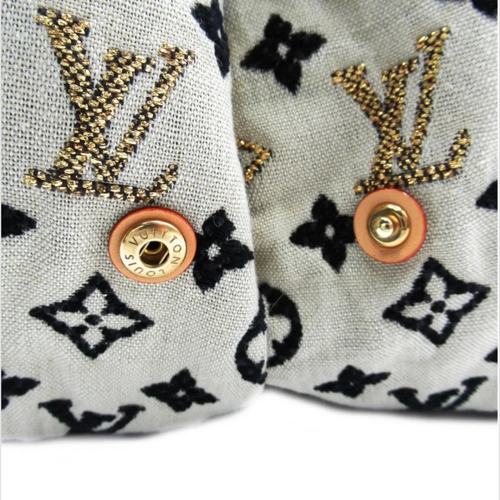 💎✨BEAUTIFUL✨💎 LOUIS VUITTON RARE HOBO CHECHE - Picture 10 of 16